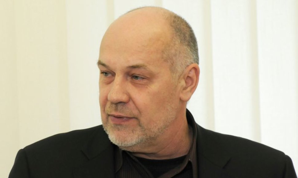 Prof. Romas Lazutka