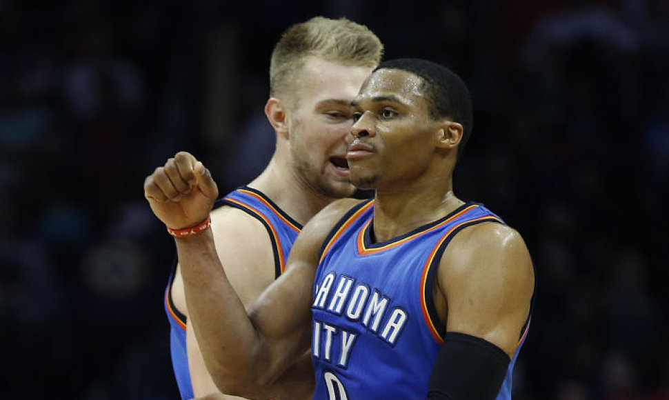 Domantas Sabonis ir Russellas Westbrookas