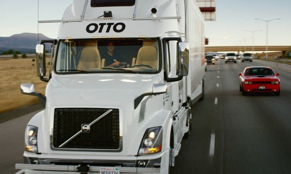 „Otto“ bepilotis sunkvežimis