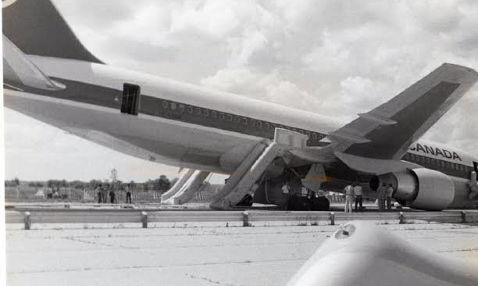 „Air Canada 143“ skrydžio lėktuvas po nusileidimo