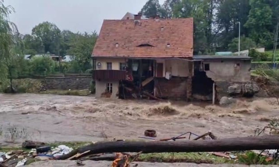 Landeko miestelį nusiaubė potvynis