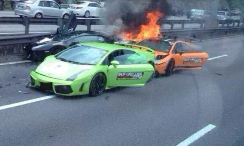 „Lamborghini“ gaisras