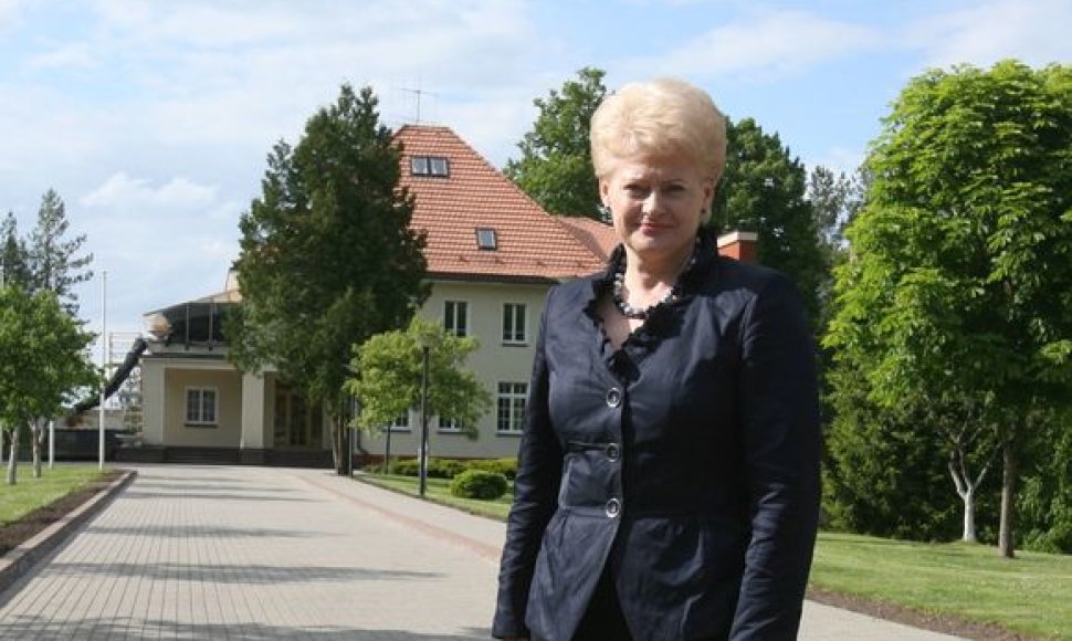 D.Grybauskaitė apžiūrėjo būsimąją rezidenciją