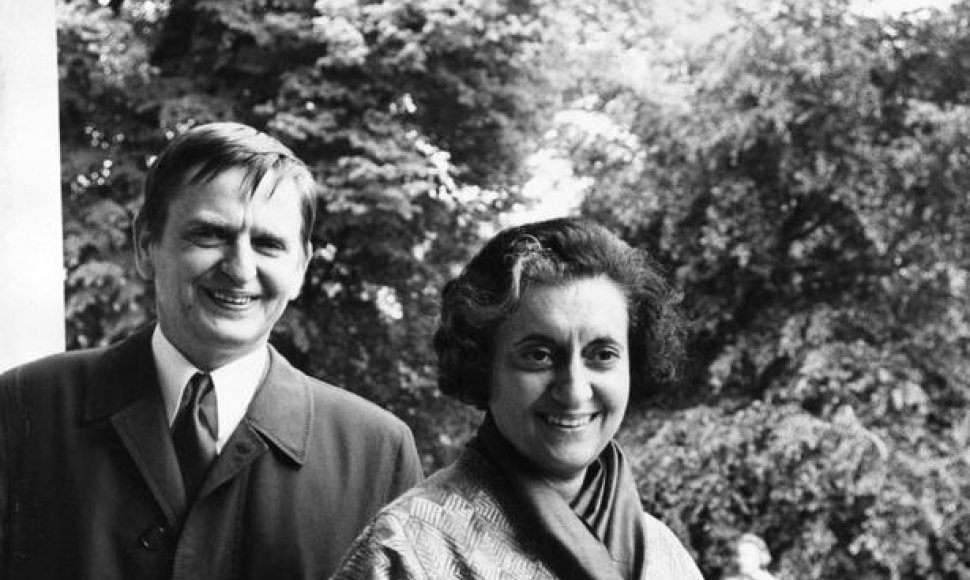 1972 m.: Švedijos premjeras Olofas Palme ir Indijos premjerė Indira Gandhi