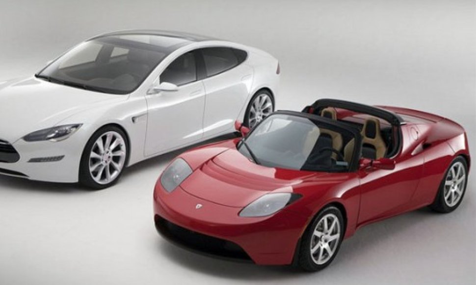 „Tesla Roadster“ ir „Model S“ automobiliai