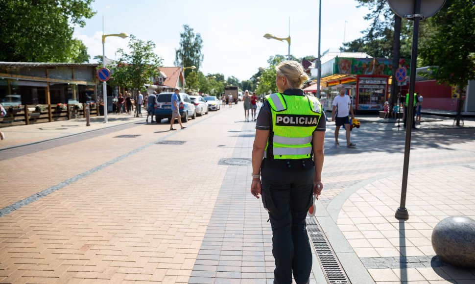 Policijos pareigūnai Palangoje