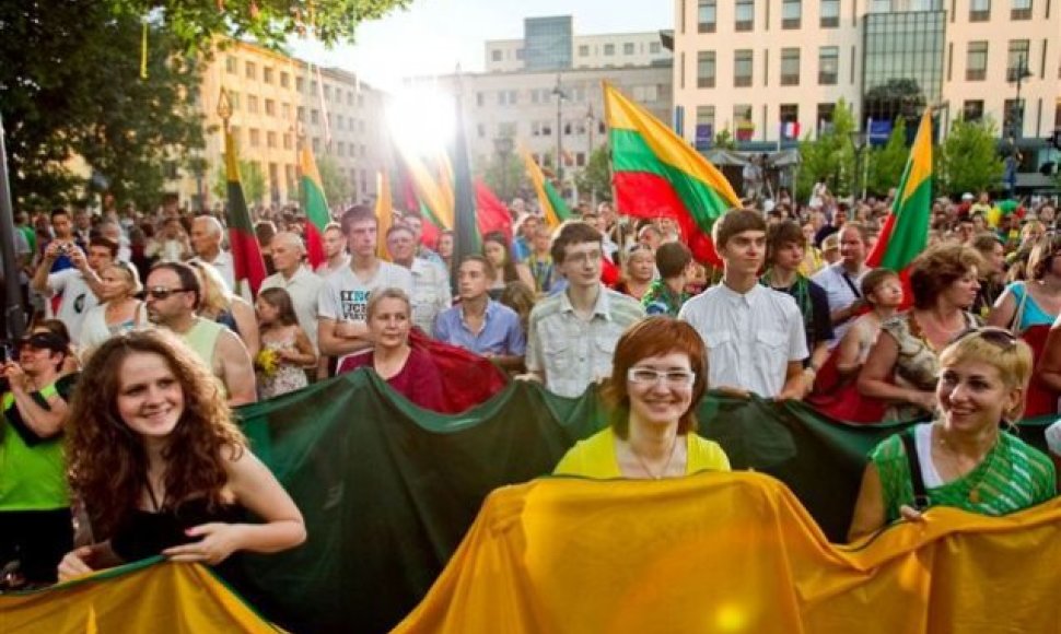 2014 metų Tautiškos giesmės aplink pasaulį dalyviai