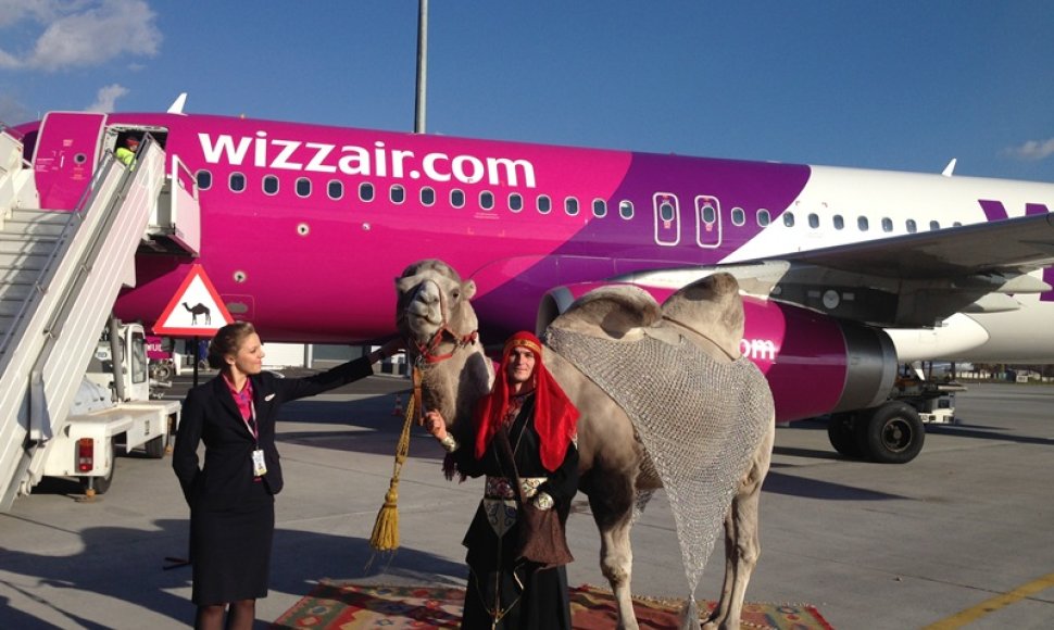 Pirmas „Wizz Air“ skrydis į Dubajų – su kupranugario palyda