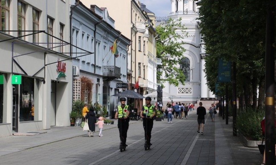 Paspirtukais patruliuojanti Kauno policija