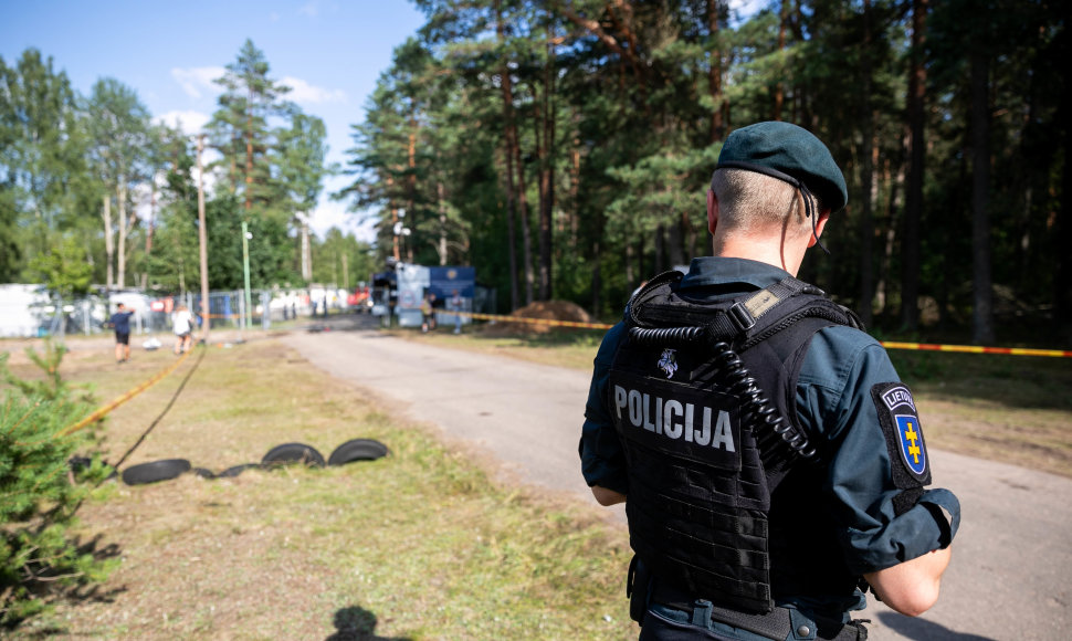 Migrantai atvežti į Rūdninkų poligoną