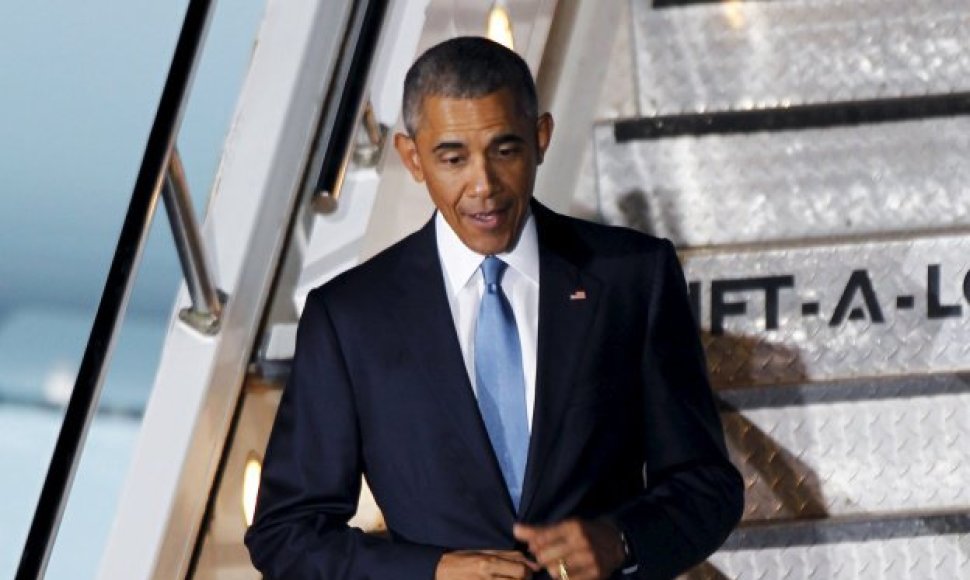 B.Obama tapo pirmuoju Keniją aplankiusiu pareigas einančiu JAV prezidentu