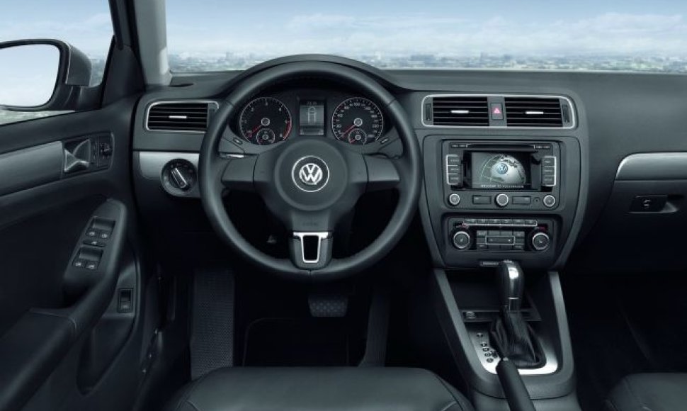 „Volkswagen Jetta“ debiutuoja Europoje