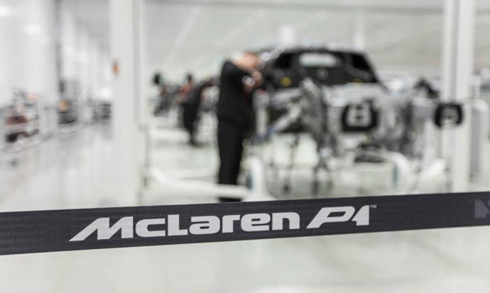 „McLaren P1“ surinkimo linija