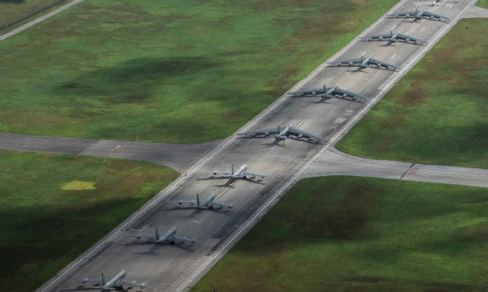 Kinijos oro pajėgos užpuolė JAV karinę bazę: paviešintas simuliacinis vaizdo įrašas