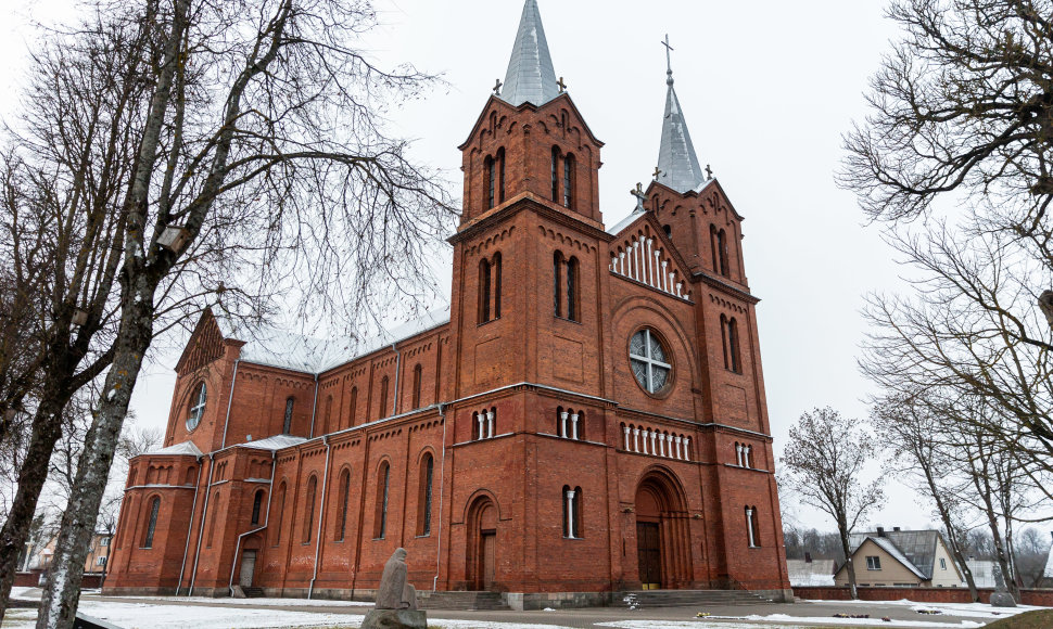 Plungės Šv. Jono Krikštytojo bažnyčia