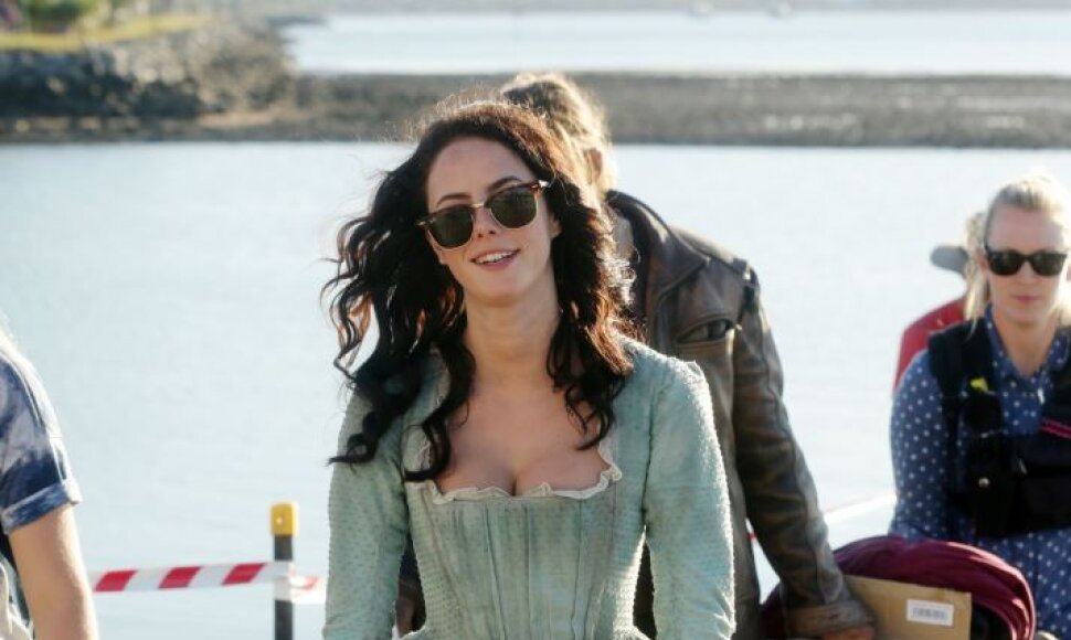 Kaya Scodelario juostos „Pirates of the Caribbean: Dead Men Tell No Tales“ filmavimo aikštelėje
