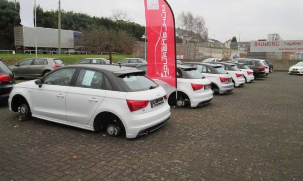 „Audi A1“ be ratų
