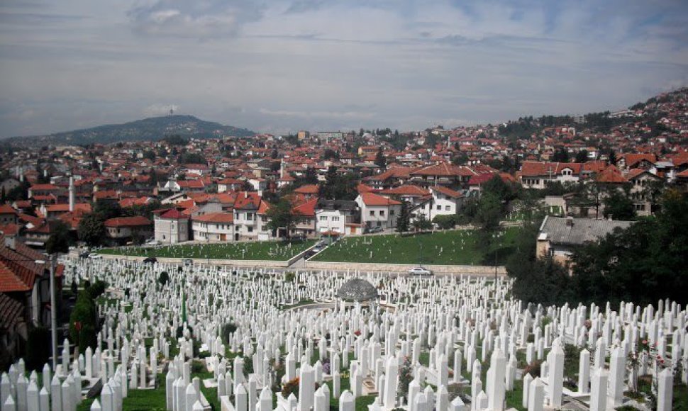 Sarajevas. Vienos iš trijų kapinių netoli miesto centro, neleidžiančios pamiršti apie ne taip ir seniai vykusį karą su serbais ir kroatais.