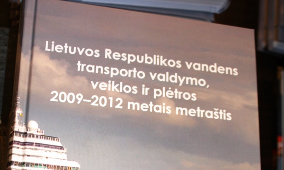 Juozas Darulis išleido naują knygą "Lietuvos Respublikos vandens transporto valdymo, veiklos ir plėtros 2009-2012 metais metraštis".