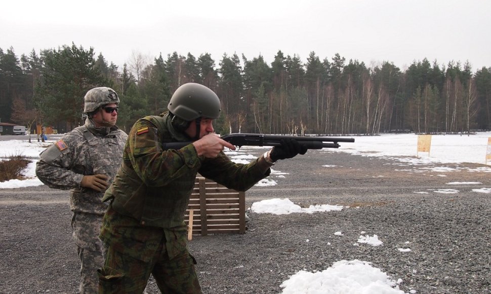 Lietuvos kariai dalyvavo šaudymo kursuose Vokietijoje 