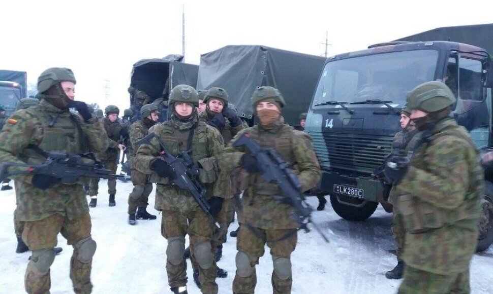 Policijos ir kariuomenės pratybos Telšiuose