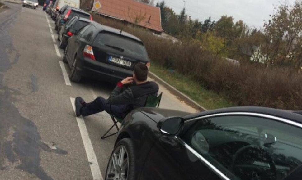 Eismo spūstis norint įvažiuoti į Jonavą