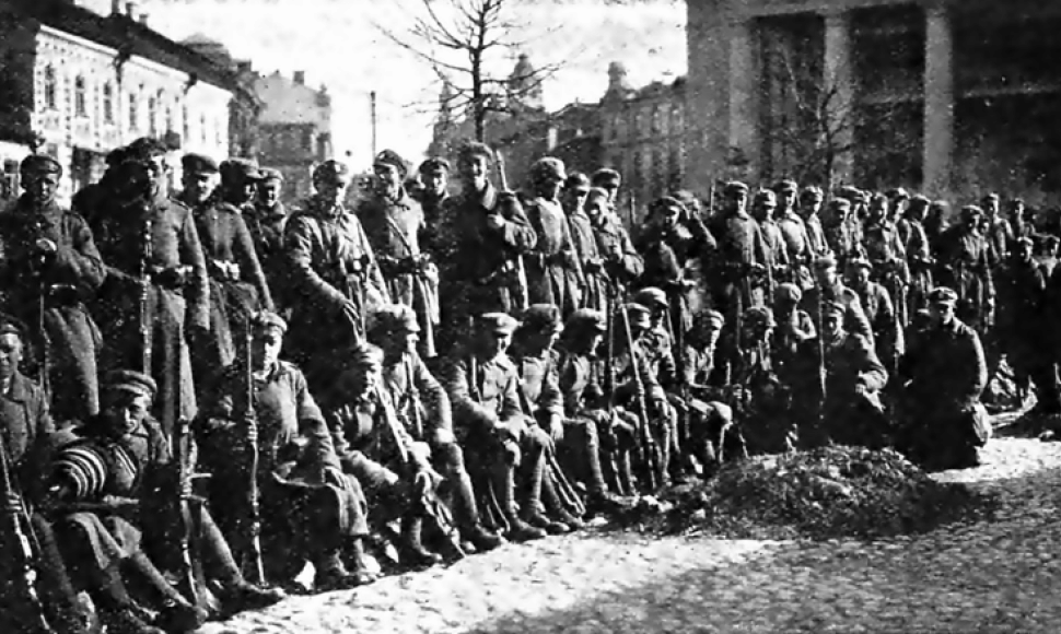 Lenkų kariai Vilniuje 1920 metais