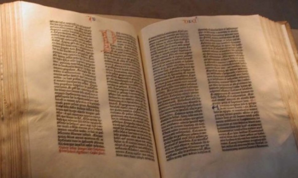 Šilutės muziejuje eksponuojama 300 metų Biblija 