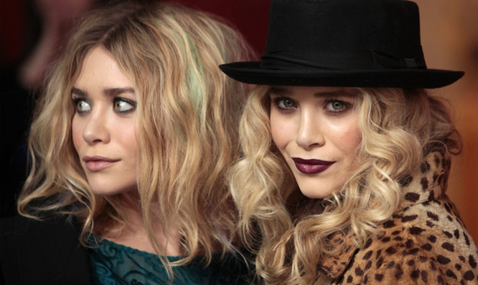Seserys Ashley Olsen (kairėje) ir Mary-Kate Olsen 