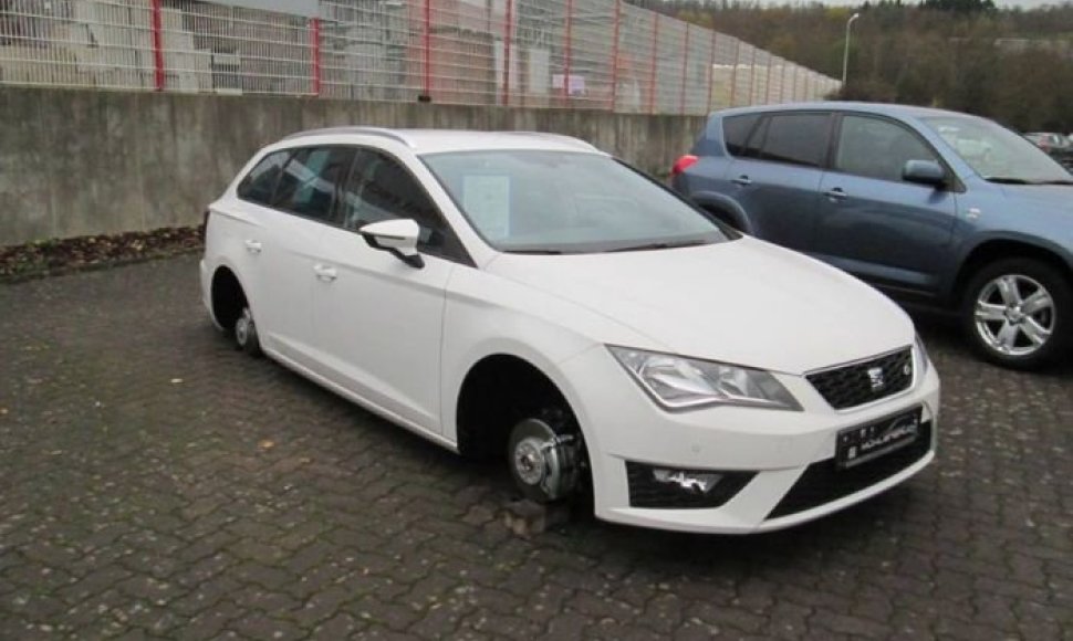 „Seat Leon ST“ be ratų