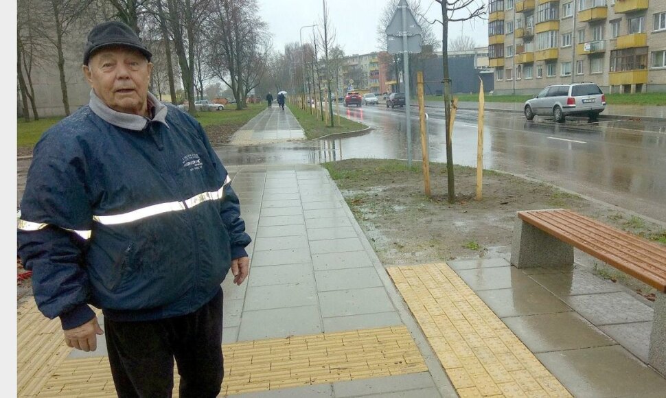 Kėdainių miesto P.Lukšio gatvės gyventojas Vytautas stoja į kovą dėl pėsčiųjų perėjos.