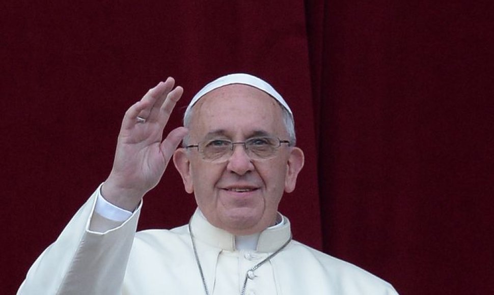 Pirmoji popiežiaus Pranciškaus kalėdinė kalba „Urbi et Orbi“ 
