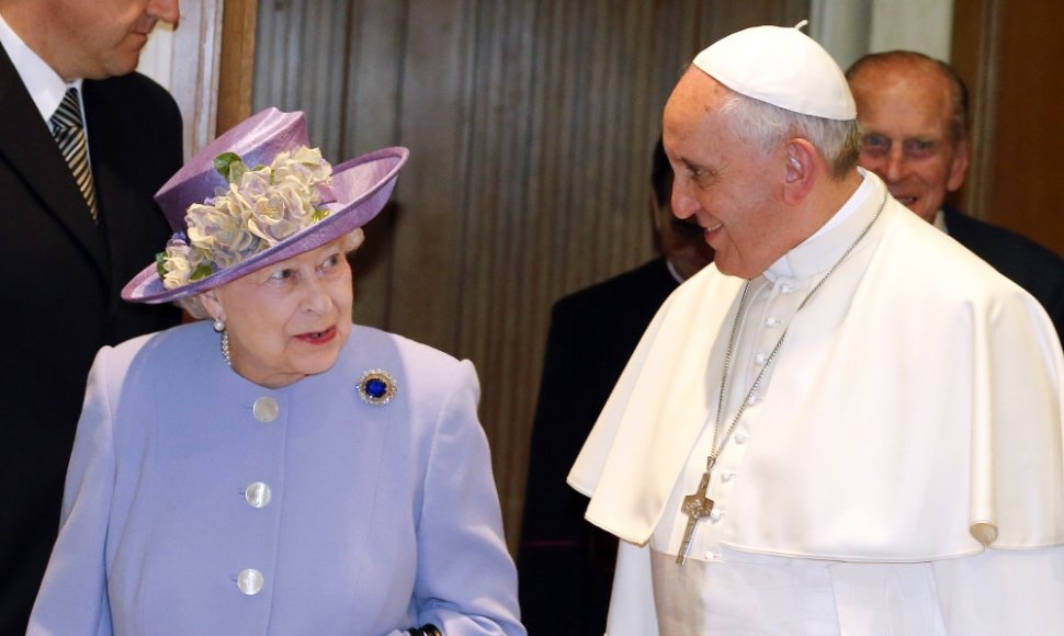 Elizabeth II ir popiežius Pranciškus