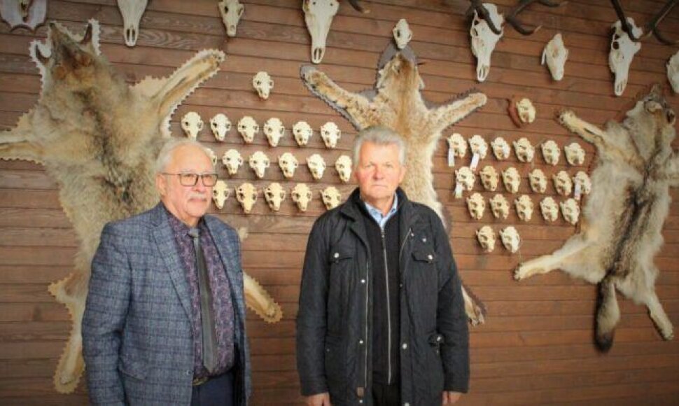 Jono Kubiliaus (kairėje) ir Jono Smalinsko idėja įgyvendinta – įkurtas mūsų regiono žvėris reprezentuojantis medžioklės trofėjų muziejus