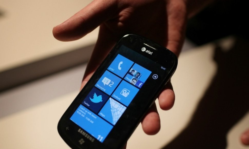 Telefonas su „Windows Phone 7“ operacine sistema.