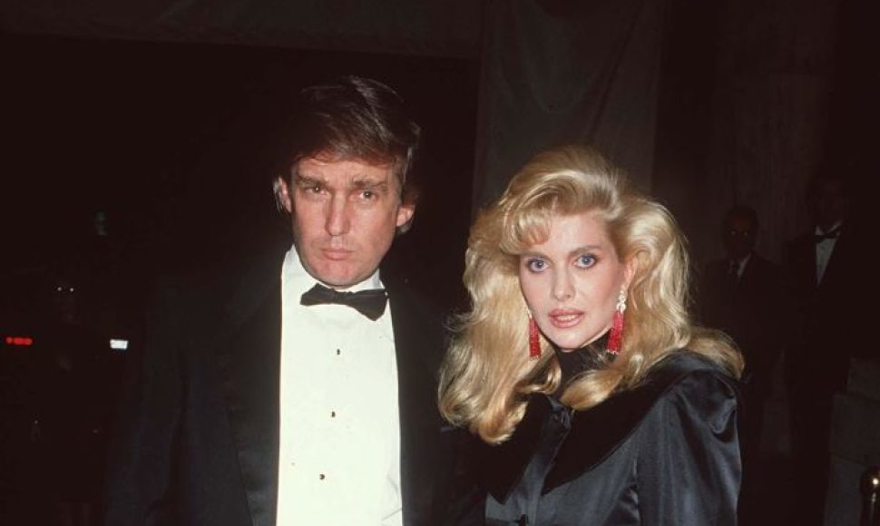 Donaldas Trumpas su pirmąja žmona Ivana Trump (1989 m.)