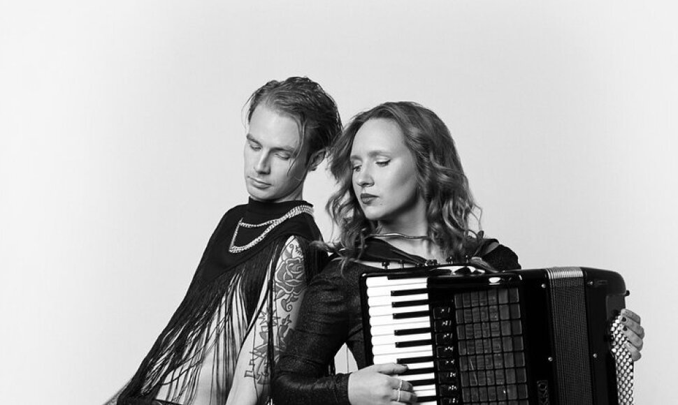 &bdquo;Perfect Nemesis&ldquo; &ndash; akordeonistė Girmantė Bubelytė ir gitaristas Mantas Ralas