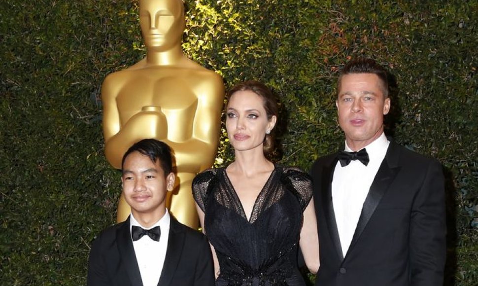 Angelina Jolie, Bradas Pittas ir jų sūnus Maddoxas
