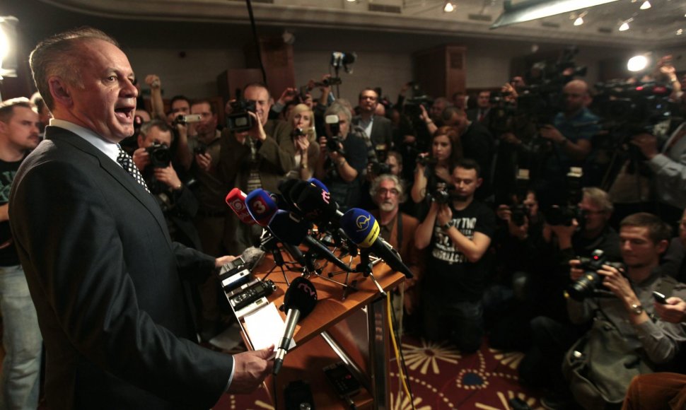 Slovakijos prezidentu išrinktas politikos naujokas milijonierius Andrejus Kiska