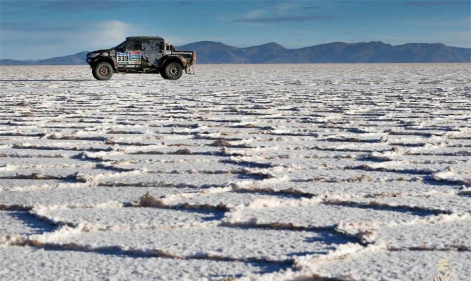 Dakaras 2014: B.Vanago bolidas „Toyota Hilux” - didžiausioje pasaulio druskos plynėje Salar de Ujuni, Bolivijoje.