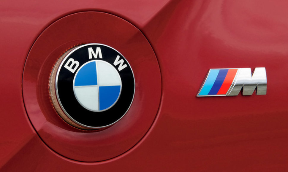 BMW M logotipas