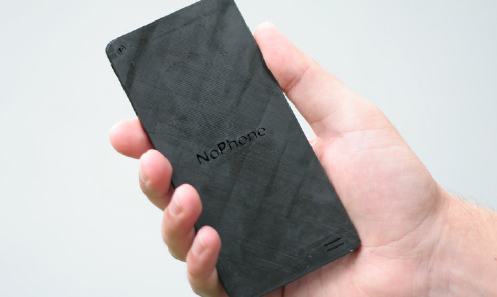 Už dvylika dolerių parduodamas plastmasinis telefonas „NoPhone“