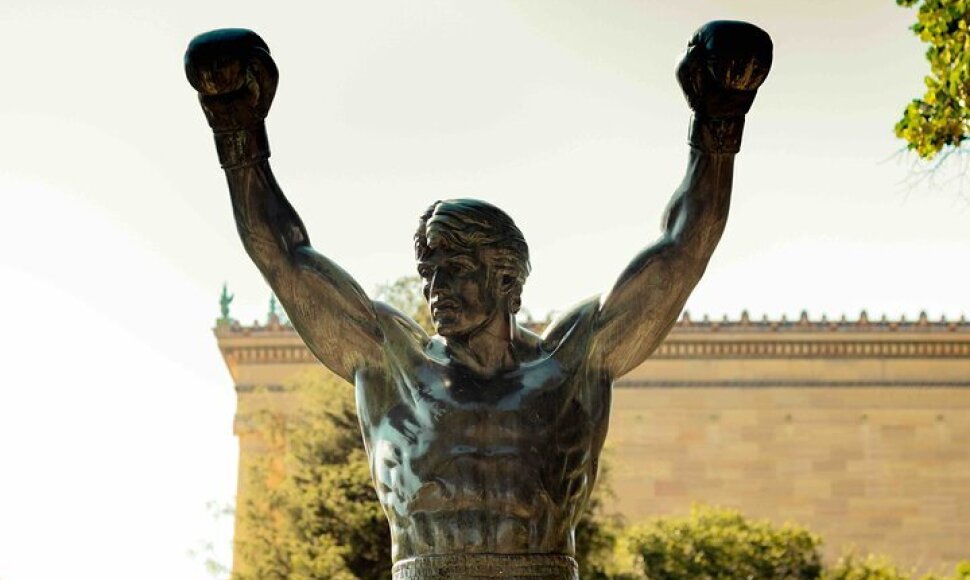Rocky statula