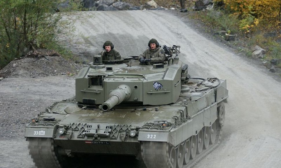 Austrų kariuomenės tankas „Leopard 2“