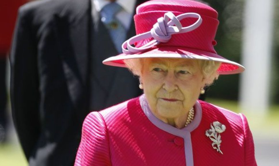Anglijos karalienė Elizabeth II (84) 