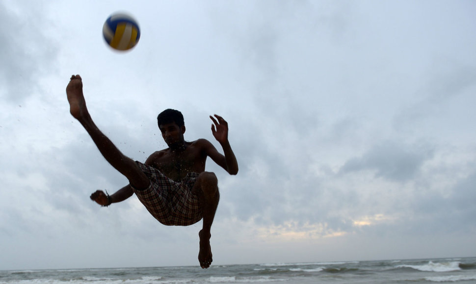 Šri Lanka garsėja paplūdimiais, bet ne futbolu.