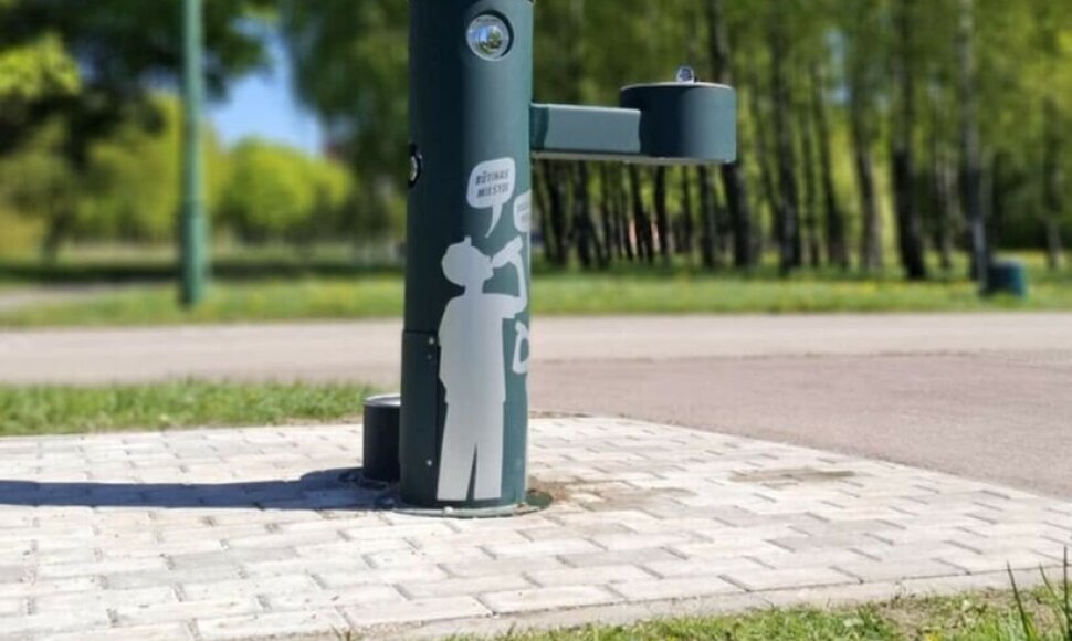 Nuo šiandien Klaipėdoje oficialiai pradeda veikti viešosios geriamojo vandens gertuvės