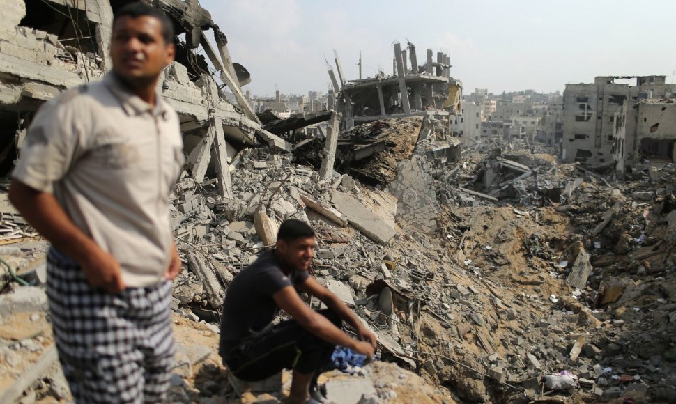 Gazos Ruože sugriuvę pastatai 