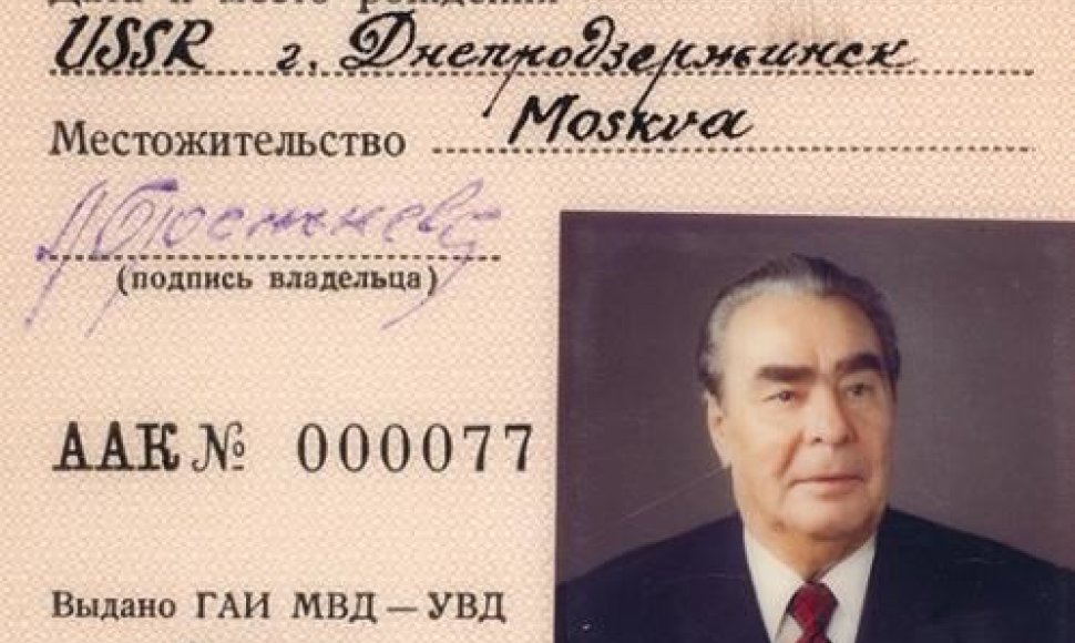 L.Brežnevo „humoristinis“ vairuotojo pažymėjimas aukcione nupirktas už 22 tūkst. eurų.