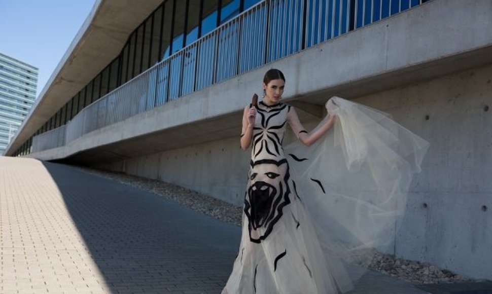 Agnės Kuzmickaitės kurta kolekcijos „Išlaisvink žvėrį“ suknelė